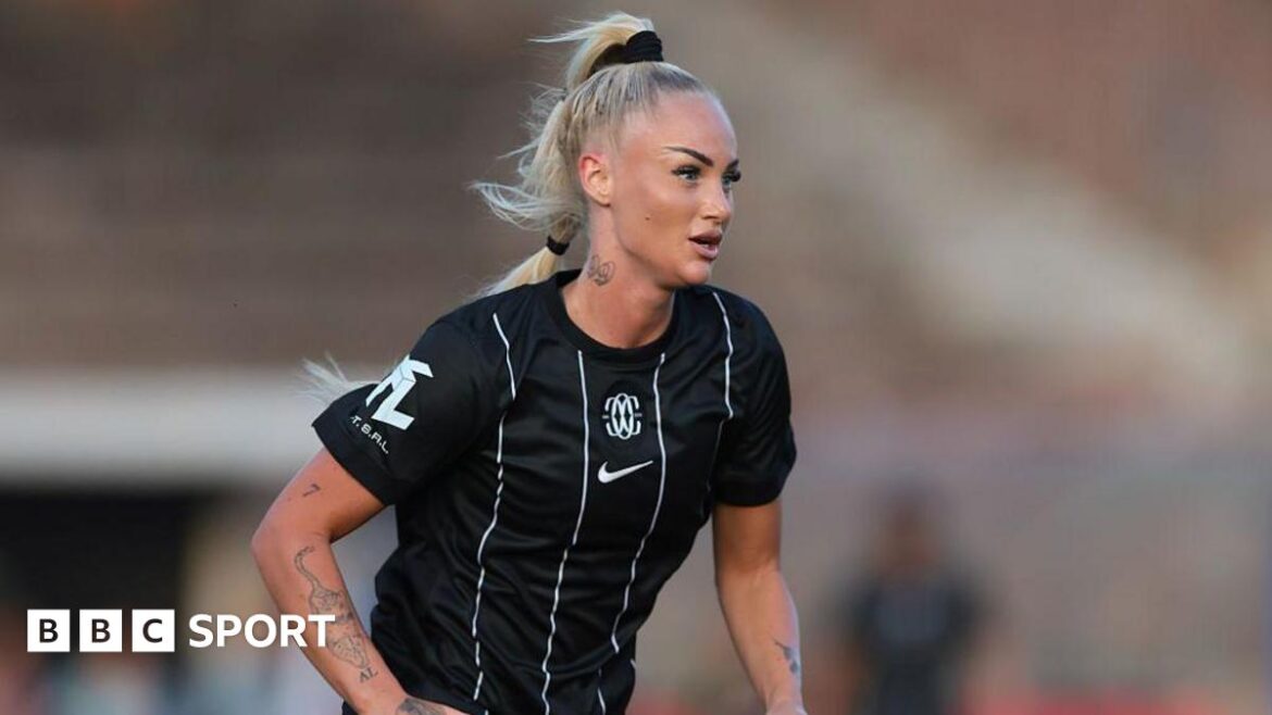 Alisha Lehmann in action for FC Como
