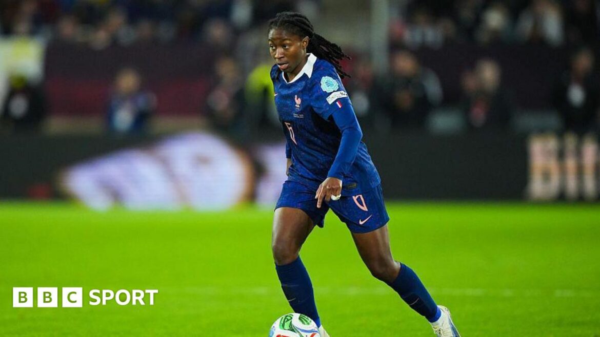 Oriane Jean-Francois playing for France