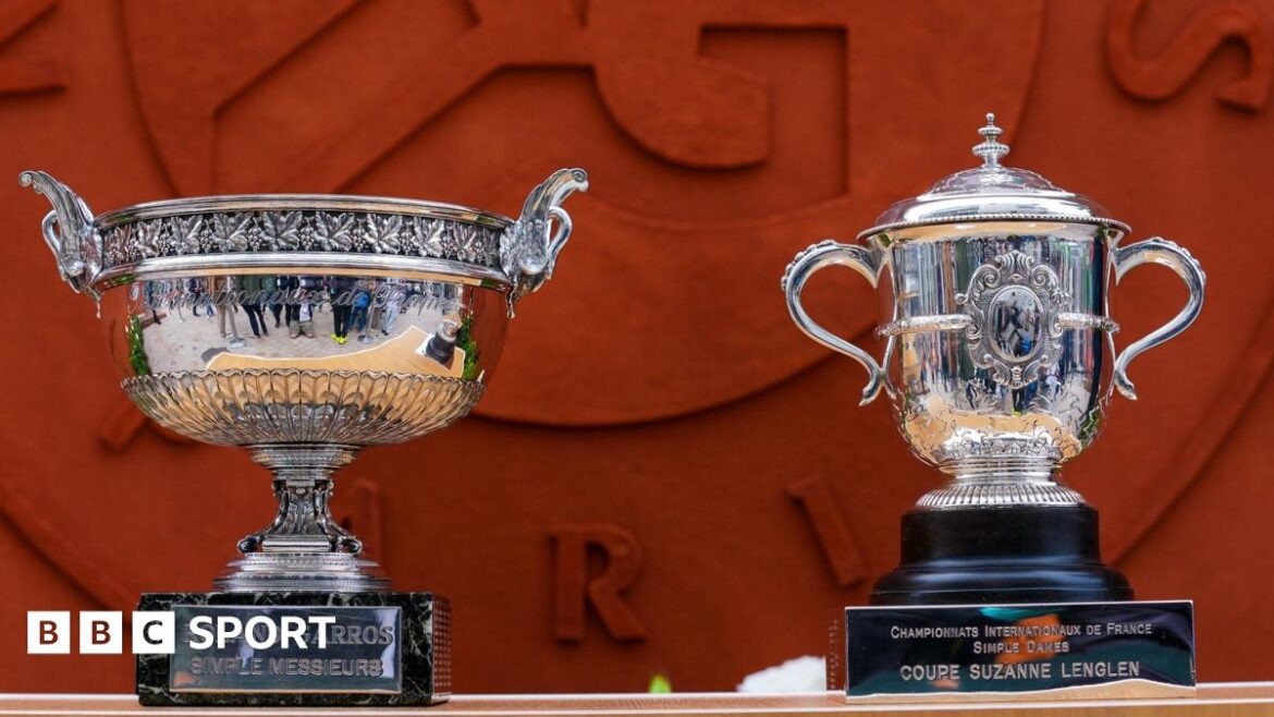 The Coupe des Mousquetaires and Coupe Suzanne Lenglen